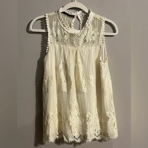 $6❤️Bundled Coco + Jaimeson Cream Lace Tank